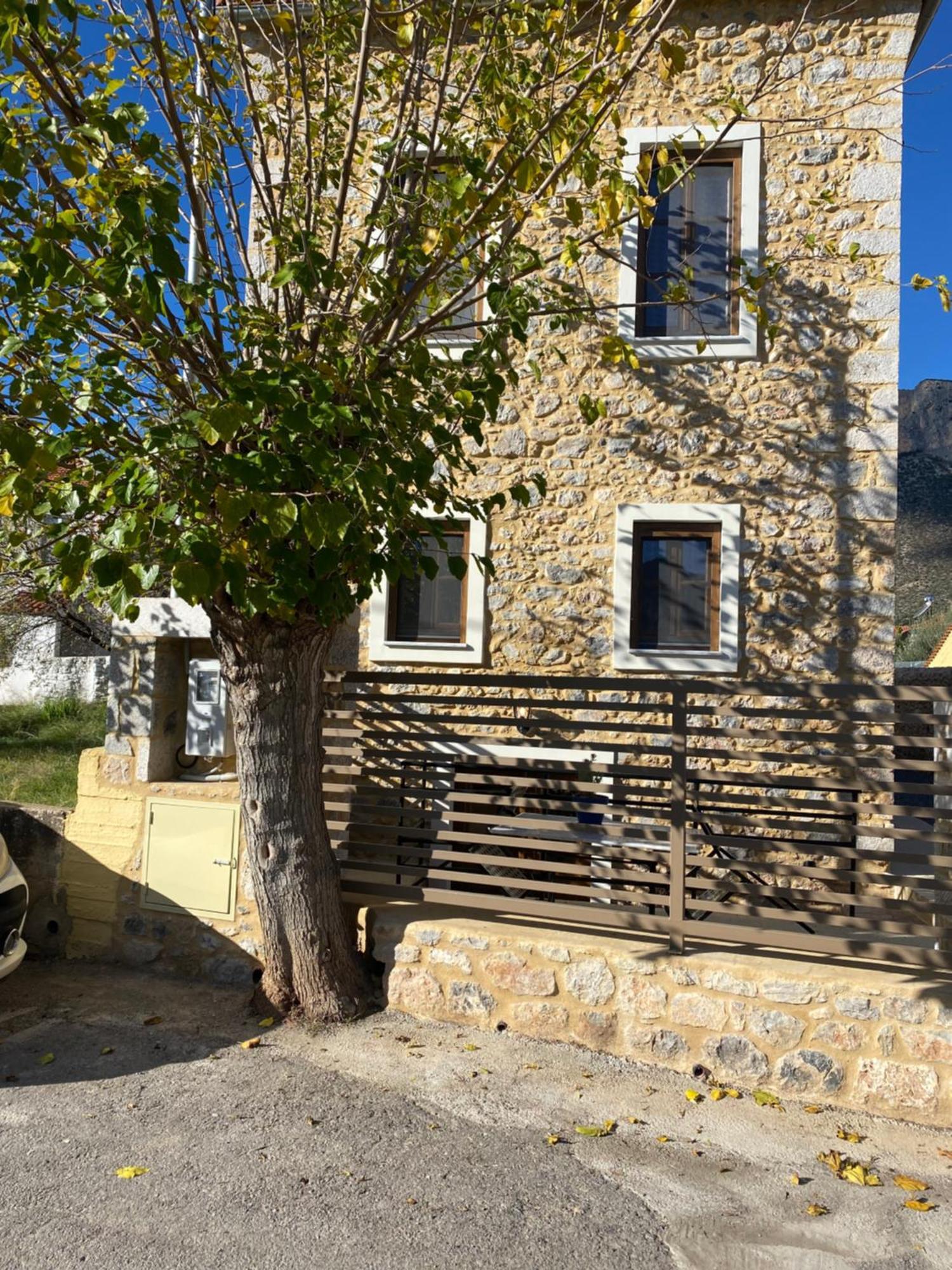 Indigo Leonidion Appartement Buitenkant foto